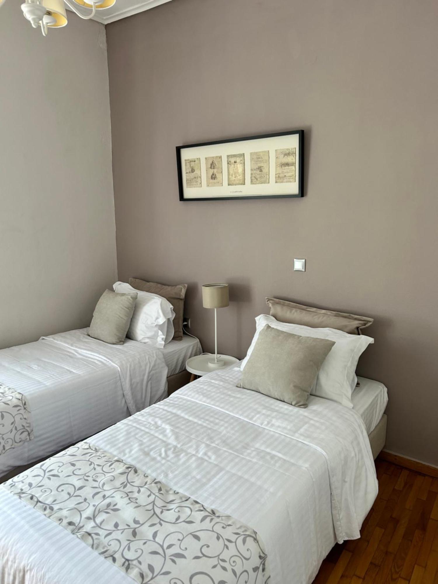 Beautiful Apartment Next To Metro Station Athens Exterior photo